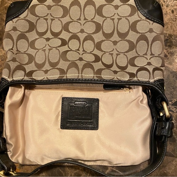 🤎Coach~Bleeker Signature Leather Shoulder Bag Gold Hardware Carriage Logo, EUC - Picture 6 of 11